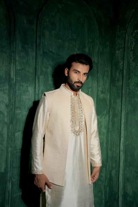 Ascent Ivory Badi Set