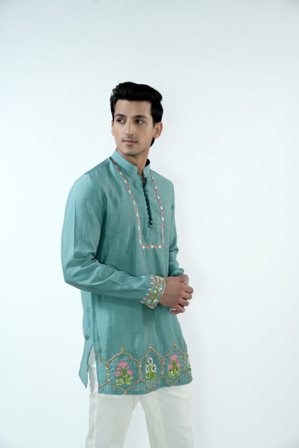 Vibrant Traditions Kurta Set - Image 4