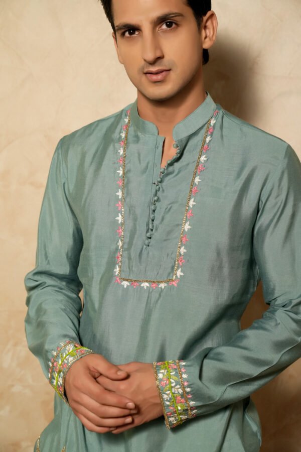 Vibrant Traditions Kurta Set - Image 2