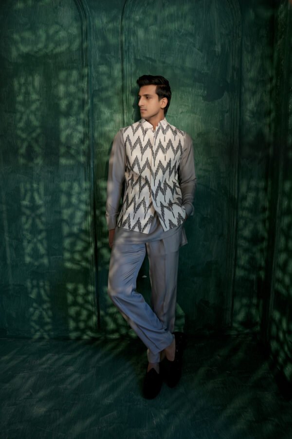 White Ikat Bandi Set - Image 2