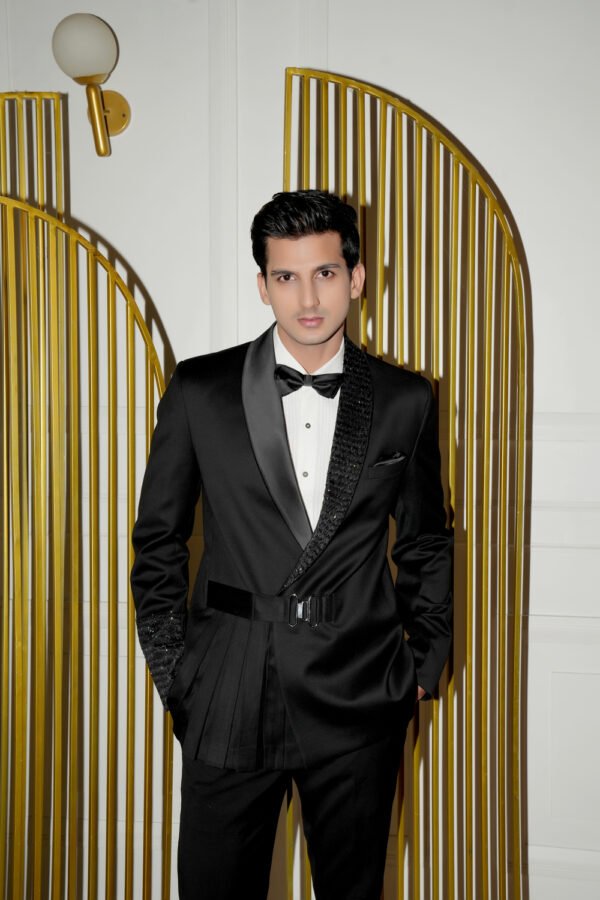 Rogue Black Tuxedo - Image 3