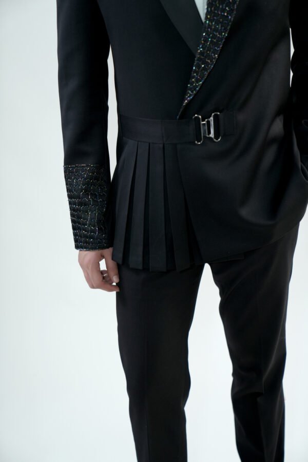 Rogue Black Tuxedo - Image 6